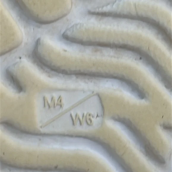 Native Jefferson Tie Dye print slip on rubber shoes. Women’s Size 6. - Picture 9 of 12